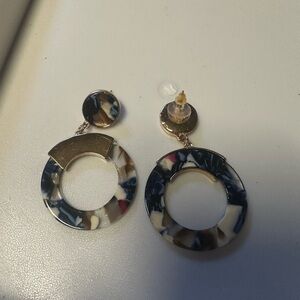 Elegant Gold and Black Hoop Earrings